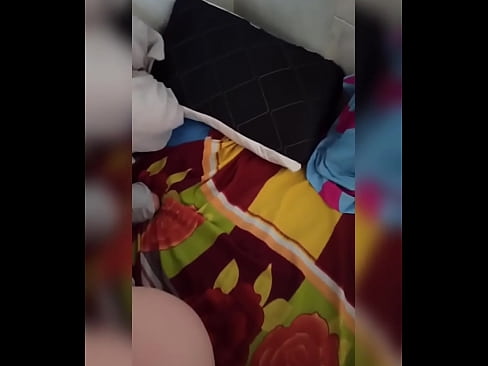 ❤️ Mening xonadoshim uyda yolg'iz qoladi, chunki eri ta'tilga ketadi va men uni sikish va eshagini sut bilan to'ldirish imkoniyatidan foydalanaman ❤️❌ Super pornoda bizda ❌️❤